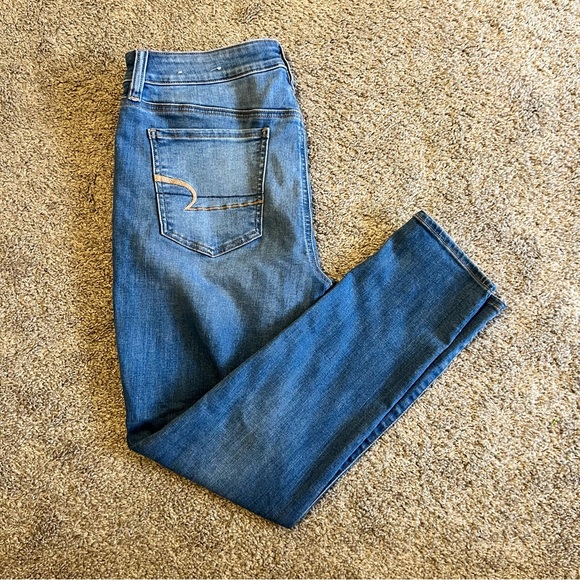 American Eagle Outfitters Denim - American Eagle Jeans Medium Wash Size 14